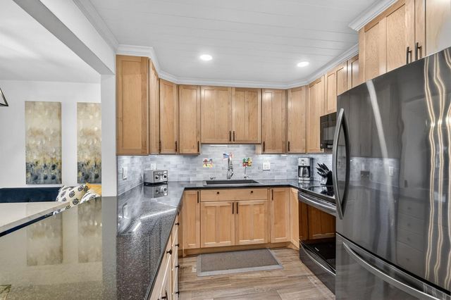 1502 S Lakeside Drive 214, Lake Worth Beach, FL 33460