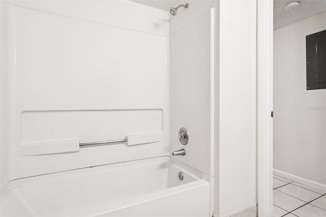 2690 CORAL LANDINGS BOULEVARD 415, Palm Harbor, FL 34684