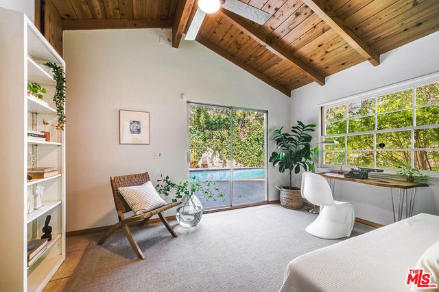 7431 Del Zuro, Los Angeles, CA 90046