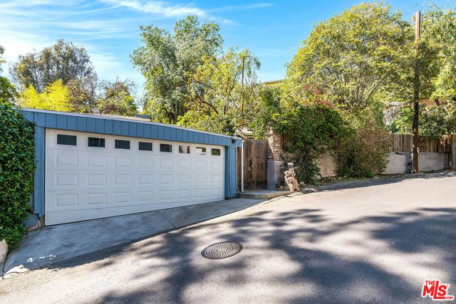 7431 Del Zuro, Los Angeles, CA 90046