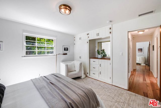 7431 Del Zuro, Los Angeles, CA 90046