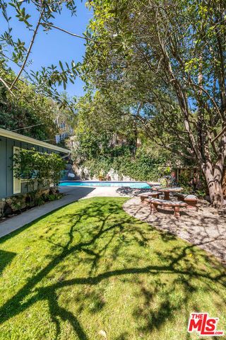 7431 Del Zuro, Los Angeles, CA 90046