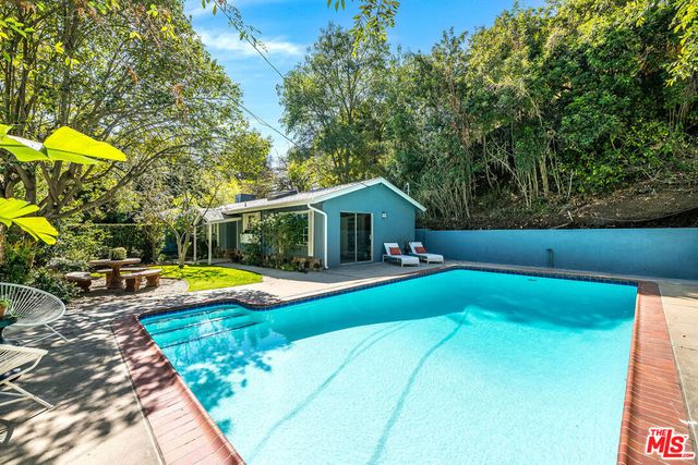 7431 Del Zuro, Los Angeles, CA 90046