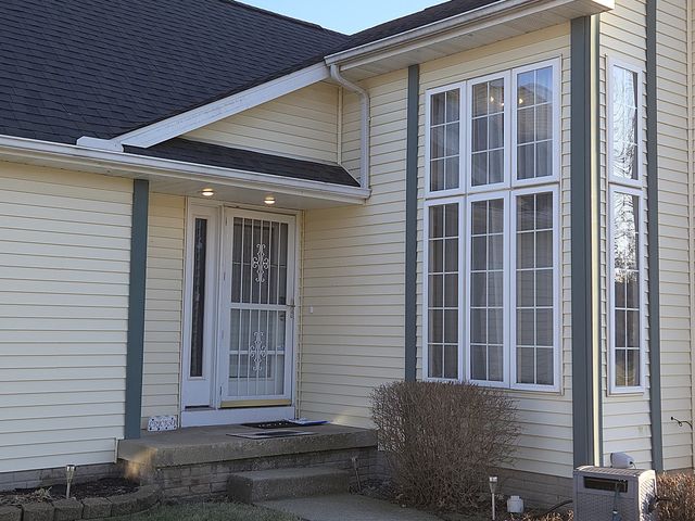 313 SULLIVAN Drive, Colona, IL 61241