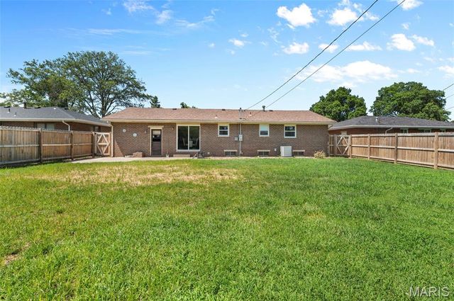 134 Ash Street, Wood River, IL 62095
