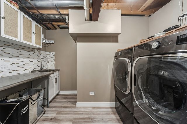 305 Hampton Road, Sugar Grove, IL 60554