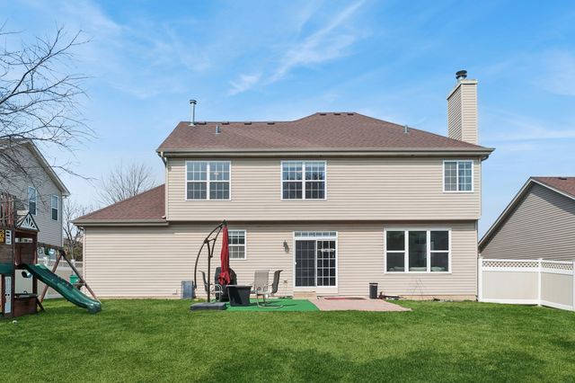 305 Hampton Road, Sugar Grove, IL 60554