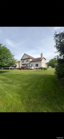 8366 Sherwood Drive, Grand Blanc, MI 48439