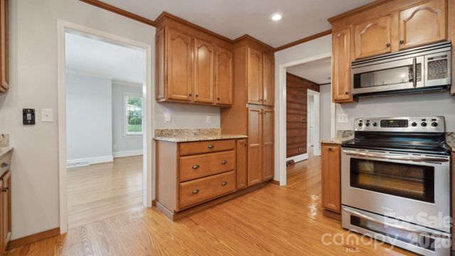 1818 Woodland Drive, Charlotte, NC 28205