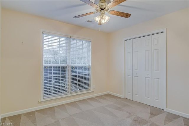 1005 Kings Meadow Drive, Winston-salem, NC 27127