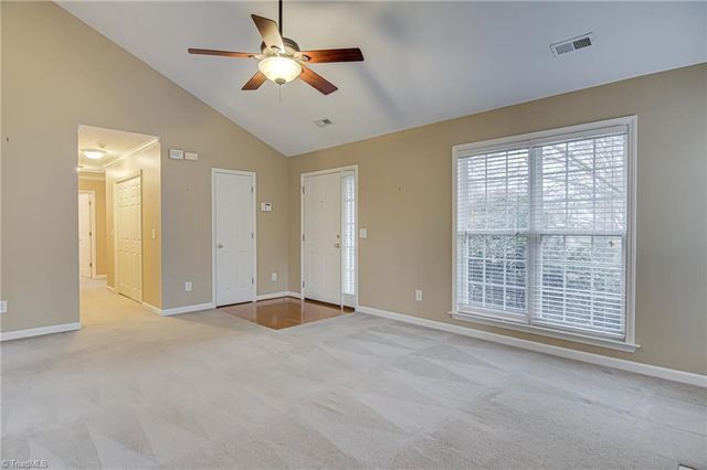 1005 Kings Meadow Drive, Winston-salem, NC 27127