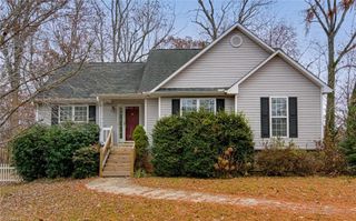 1005 Kings Meadow Drive, Winston-salem, NC 27127
