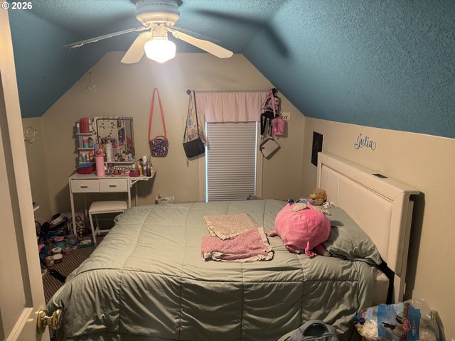 1895 BUCK St, West Linn, OR 97068