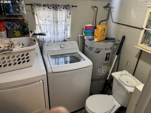 1895 BUCK St, West Linn, OR 97068