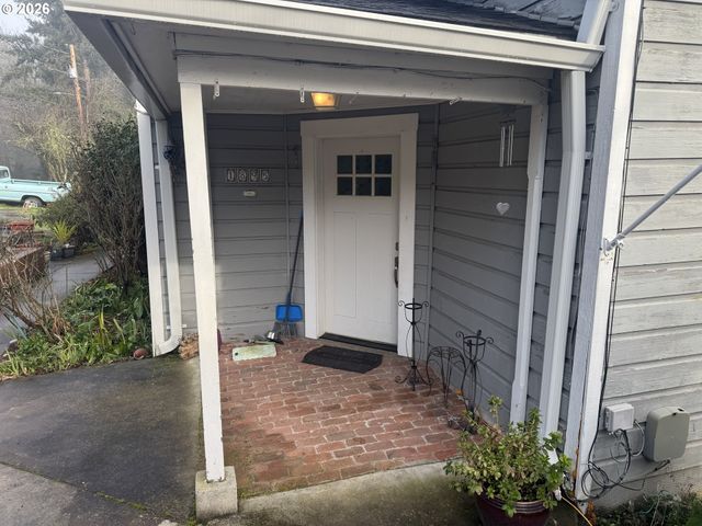 1895 BUCK St, West Linn, OR 97068