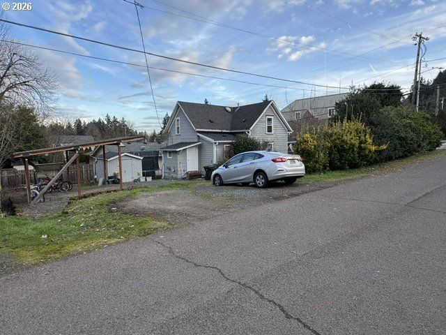 1895 BUCK St, West Linn, OR 97068