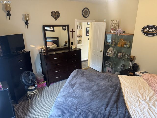 1895 BUCK St, West Linn, OR 97068