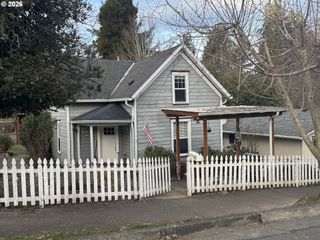 1895 BUCK St, West Linn, OR 97068