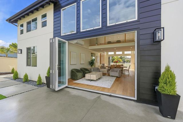 2779 Wilson Street, Carlsbad, CA 92008