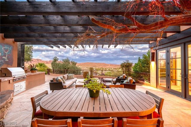 1558 Harvard Avenue, Washington, UT 84780