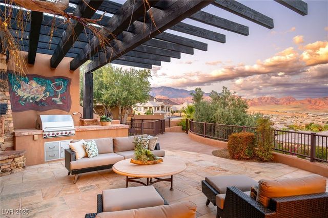 1558 Harvard Avenue, Washington, UT 84780