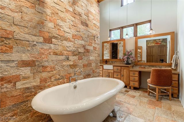 1558 Harvard Avenue, Washington, UT 84780