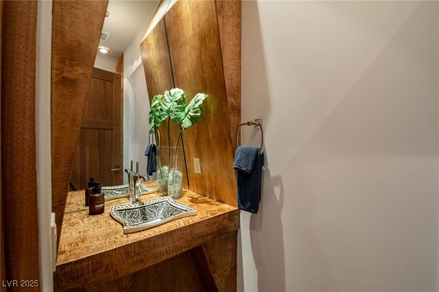 1558 Harvard Avenue, Washington, UT 84780