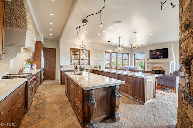 1558 Harvard Avenue, Washington, UT 84780