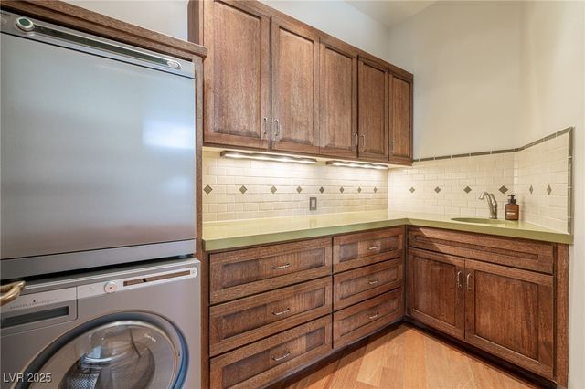 1558 Harvard Avenue, Washington, UT 84780