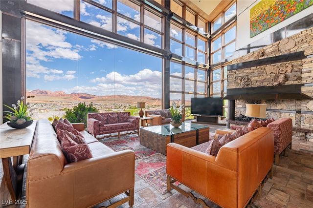 1558 Harvard Avenue, Washington, UT 84780