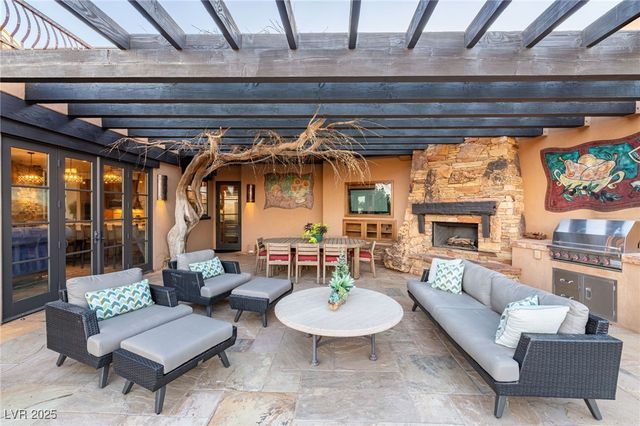 1558 Harvard Avenue, Washington, UT 84780