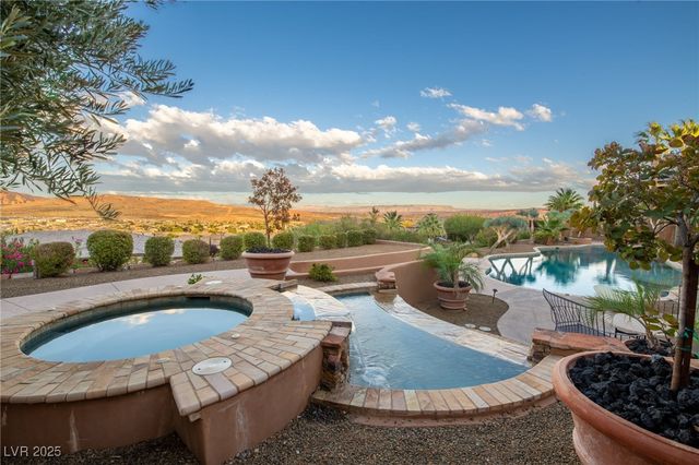 1558 Harvard Avenue, Washington, UT 84780