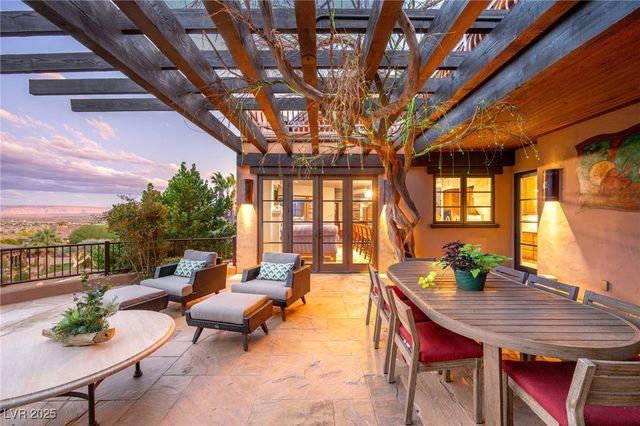 1558 Harvard Avenue, Washington, UT 84780