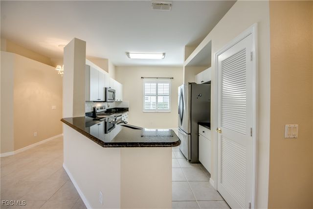 2667 Sunset Lake DR, Cape Coral, FL 33909