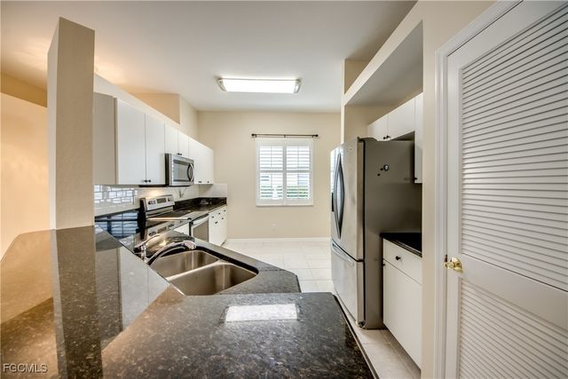 2667 Sunset Lake DR, Cape Coral, FL 33909