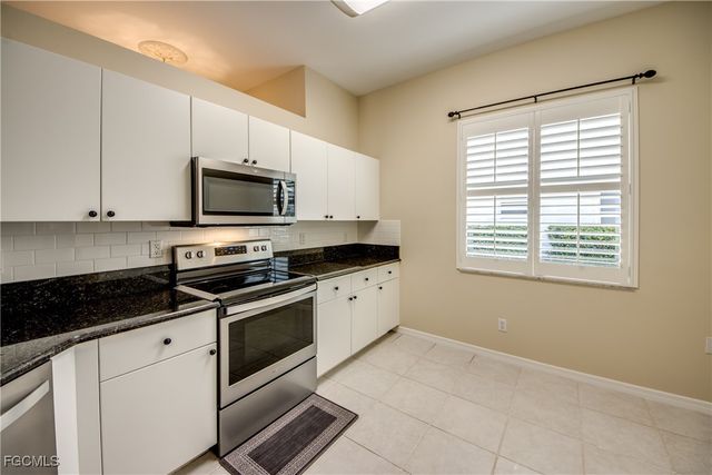 2667 Sunset Lake DR, Cape Coral, FL 33909