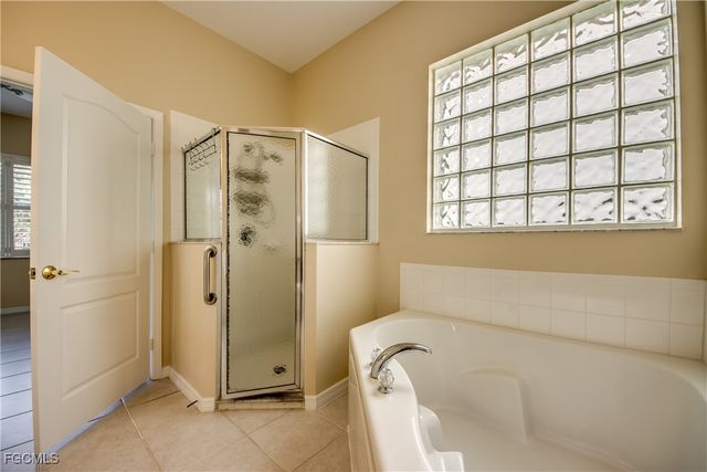 2667 Sunset Lake DR, Cape Coral, FL 33909