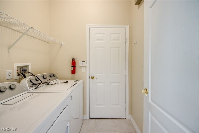 2667 Sunset Lake DR, Cape Coral, FL 33909