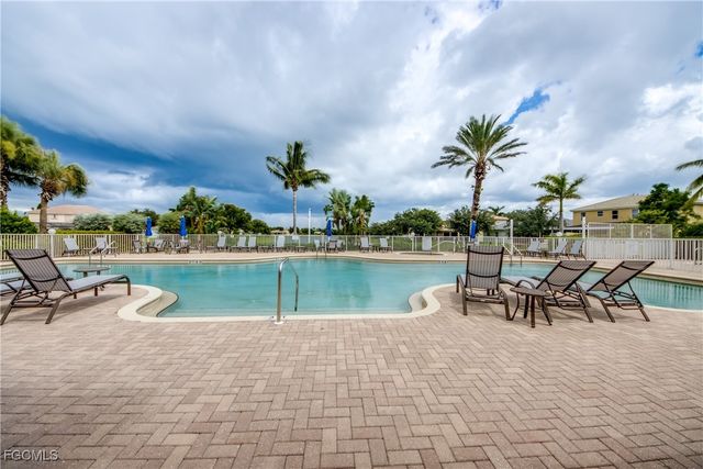 2667 Sunset Lake DR, Cape Coral, FL 33909