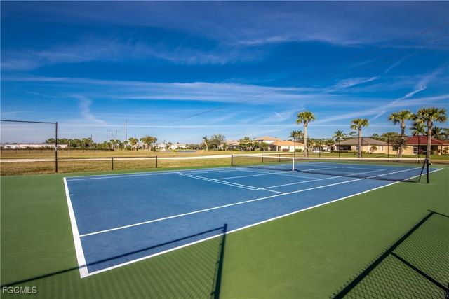 2667 Sunset Lake DR, Cape Coral, FL 33909