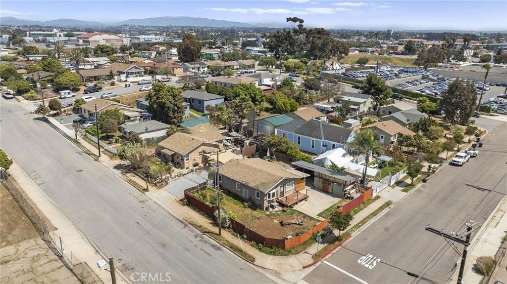 Image 2 of property listing at 2707 E A Avenue, National City, CA 91950