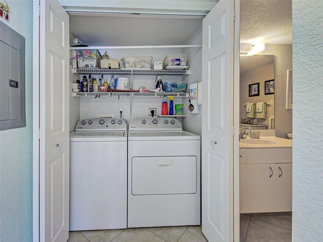 5725 GREENWOOD AVENUE 7102, North Port, FL 34287