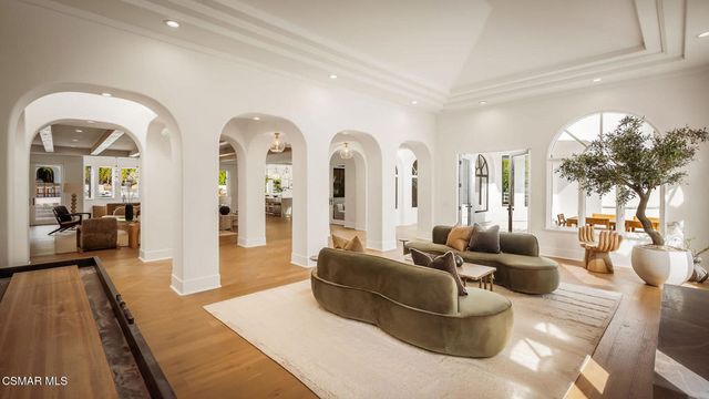 6021 John Muir Road, Hidden Hills, CA 91302
