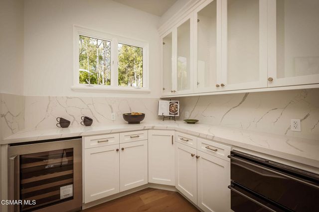 6021 John Muir Road, Hidden Hills, CA 91302