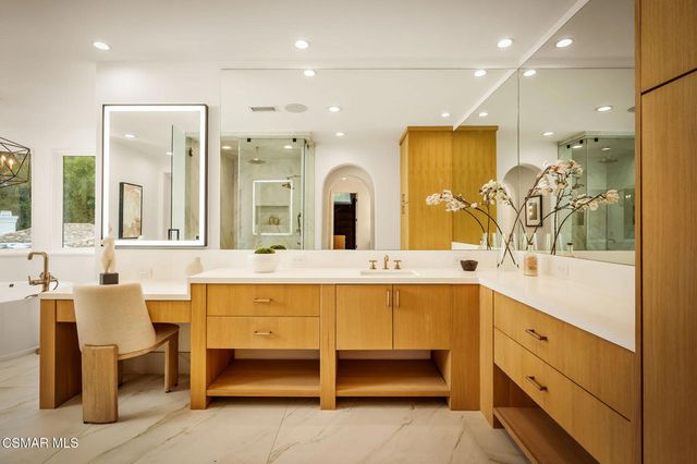 6021 John Muir Road, Hidden Hills, CA 91302