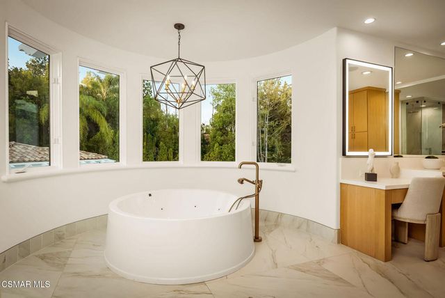 6021 John Muir Road, Hidden Hills, CA 91302