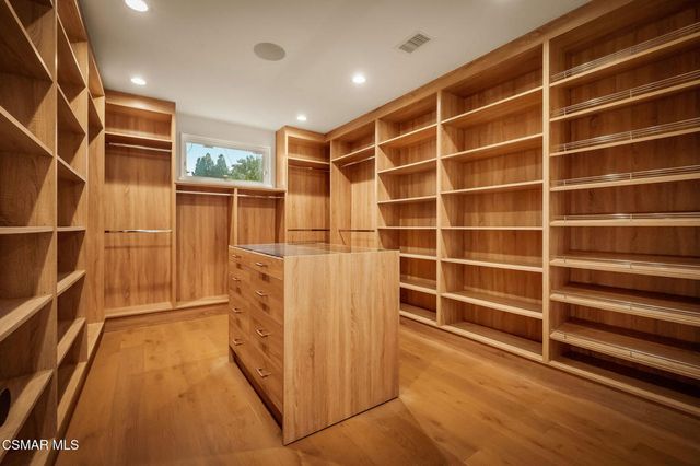 6021 John Muir Road, Hidden Hills, CA 91302