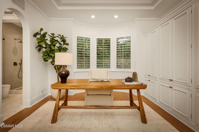 6021 John Muir Road, Hidden Hills, CA 91302