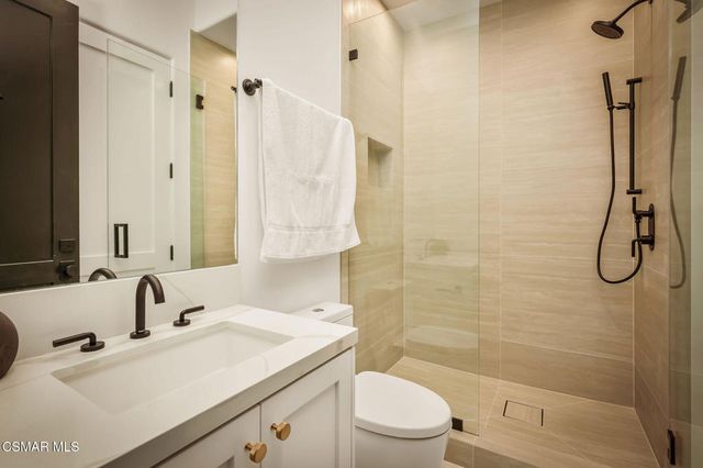 6021 John Muir Road, Hidden Hills, CA 91302