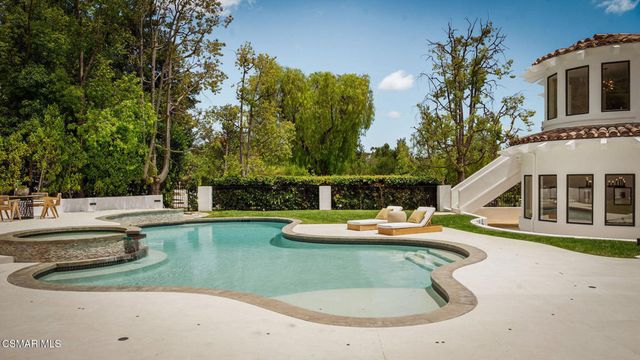 6021 John Muir Road, Hidden Hills, CA 91302